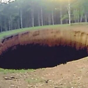 They Dropped A Camera In Mel’s Hole, What Was Captured Shocked The Whole World They Dropped A Camera In Mel’s Hole, What Was Captured Shocked The Whole World