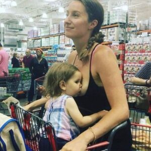 Mother posts picture breastfeeding toddler in public – she finally responds to all the backlash