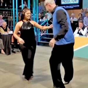 Gorgeous Father-Daughter Dancing Sequence